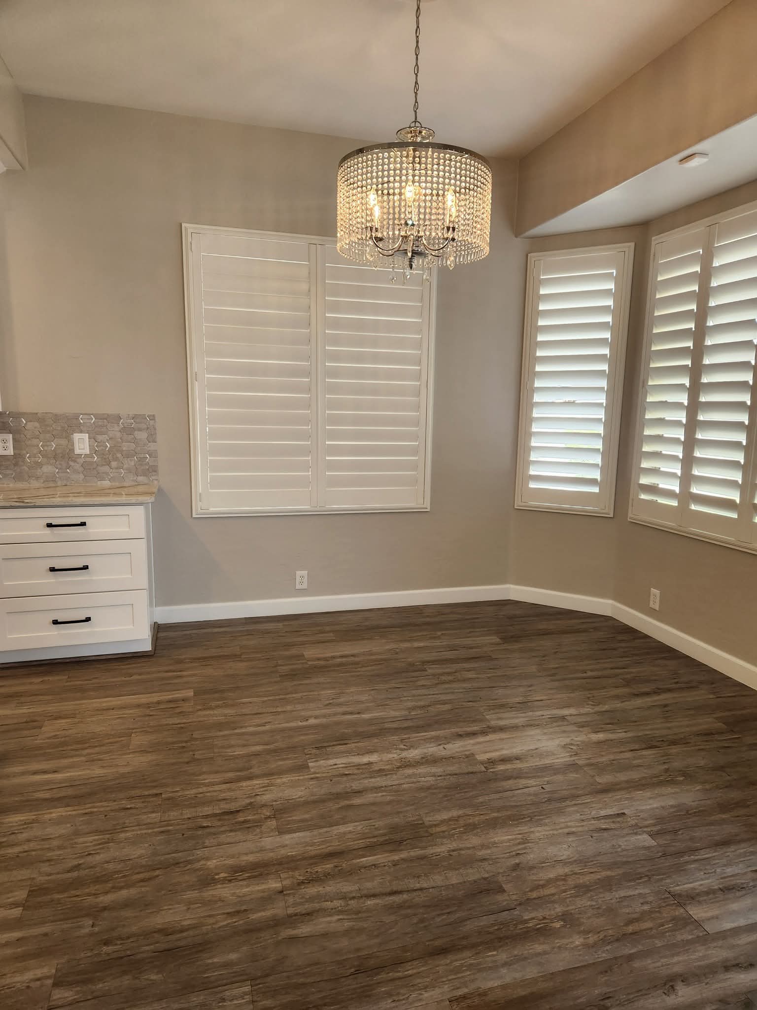 Breakfast Nook — Before